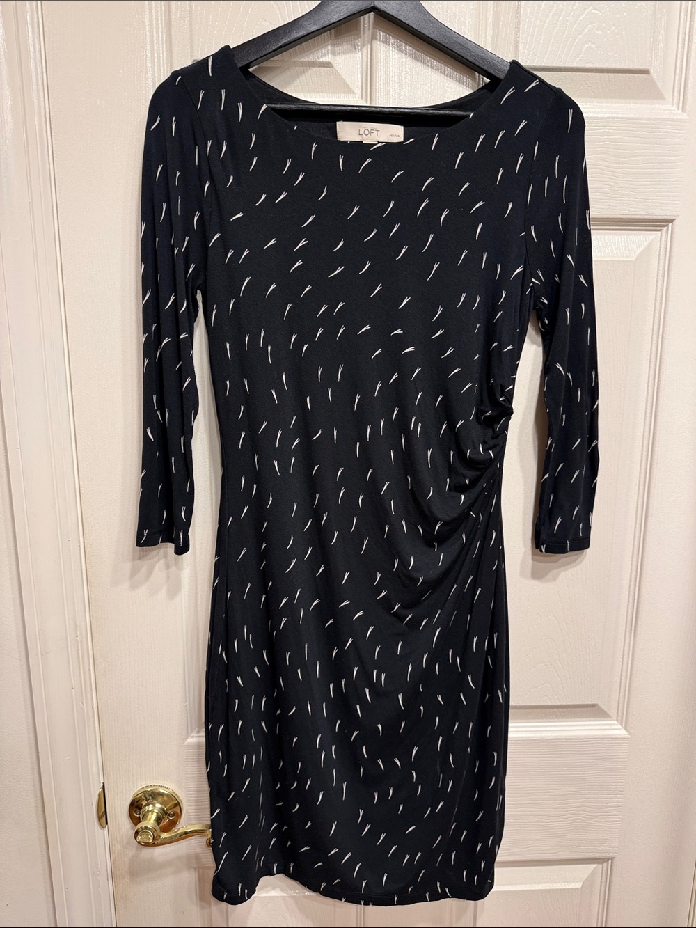 LOFT Ruched Bodycon Ruched Abstract Print Dress – Size SP - Picture 3 of 6
